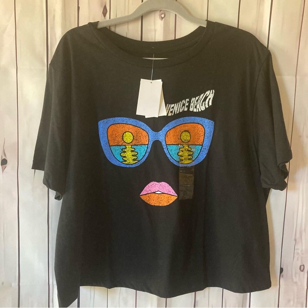 NWT BLACK VENICE BEACH CROP TOP